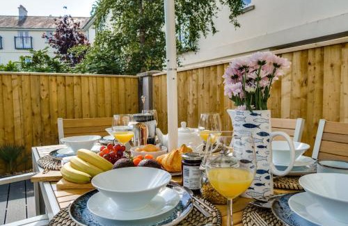 Plymouth Casa | Charming Sea Haven House, Close to the Marina