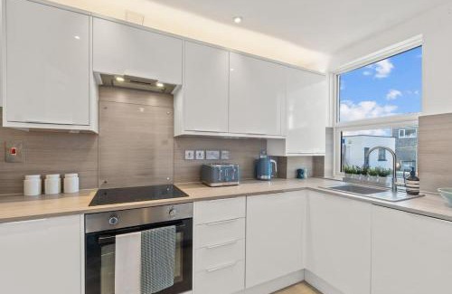 Plymouth Casa | Charming Sea Haven House, Close to the Marina
