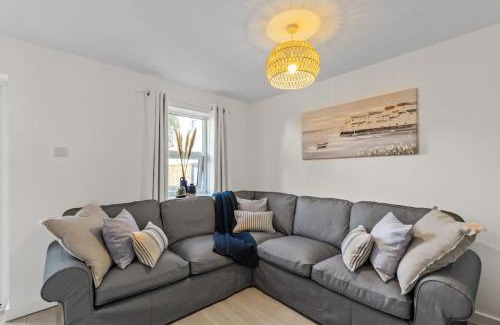 Plymouth Casa | Charming Sea Haven House, Close to the Marina