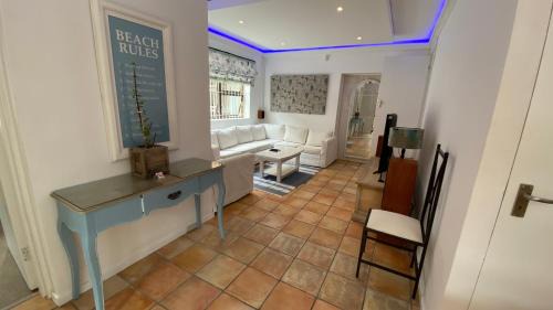 Onrus Apartamento | Charming Sea Side Sun Apartment