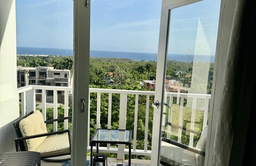 IronShore Estates Casa | Charming Sea View Town House Chef Driver Optional