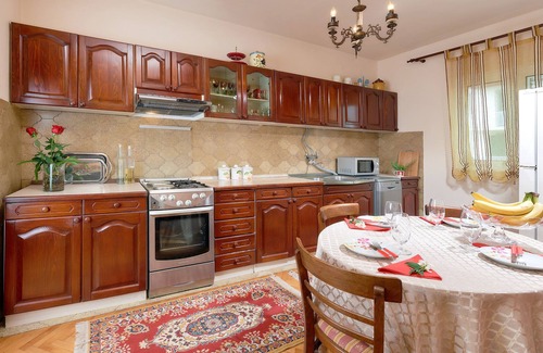 Bijela Villa | Villa Magnolia encanto frente al mar, 4 * en Bijela, bahía de Kotor / 6 personas
