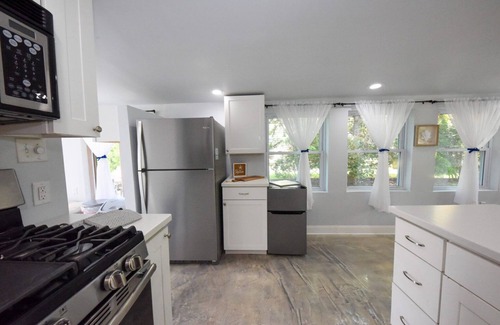 West Cape May Casa | Charming Seaside Cottage! Limited Number of Late Summer and Fall Openings!