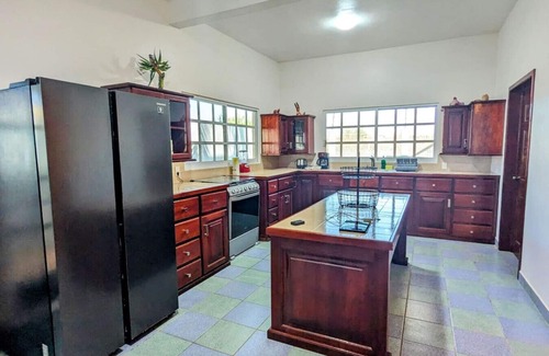 Barra de Colotepec Casa | Casa Encantadora cerca de playa ~ Piscina Privada