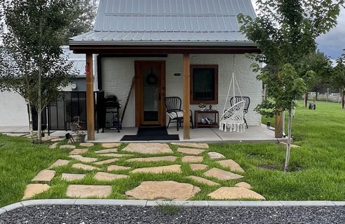 Pine Valley Cabaña | Charming Settlers Cottage