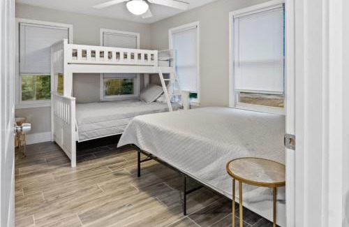Berlin Casa | Charming Single-Family Home Between Ocean City & Assateague Island Pet-Friendly Retreat