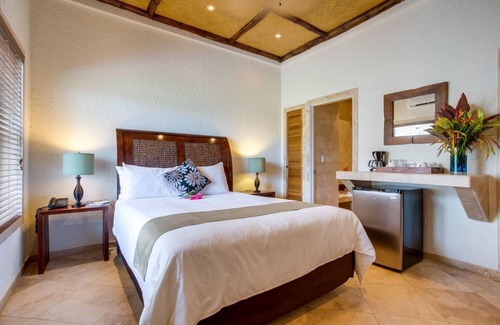 Placentia Complejo | Charming Single Room w/ Private Patio, Wireless Internet, & Mini Bar