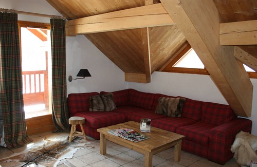 Oz Chalet De Esquí | Encantador chalet de ski-in-ski-out (para 10 personas en 5 habitaciones)