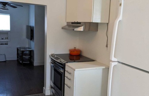 Winnipeg Casa | Charming small 2-bedroom unit in brilliant Winnipeg with AC, WiFi and trampoline