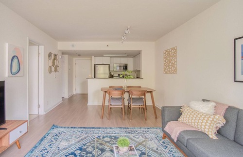 South Beach Apartamento | Charming South Beach 1BR w/ On-Site Shops & Restaurants, by Blueground