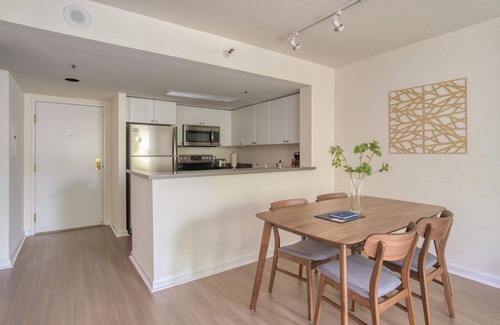 South Beach Apartamento | Charming South Beach 1BR w/ On-Site Shops & Restaurants, by Blueground