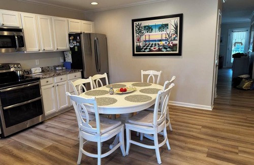 Country Club Estates Cabaña | Charming South Rehoboth Cottage: 5 Blocks to Beach & Boardwalk, Parking Included