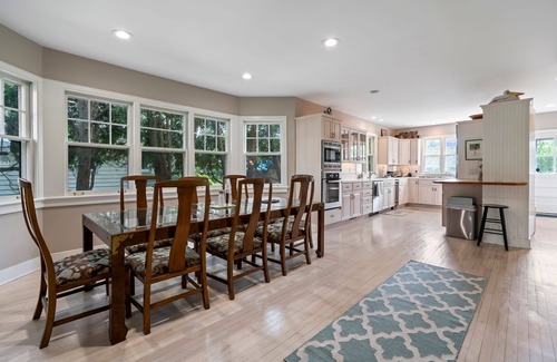 Village of Southampton Casa | Charming Southampton Village Home 4 Bedroom, 2 Bath 5 minutes from the beach