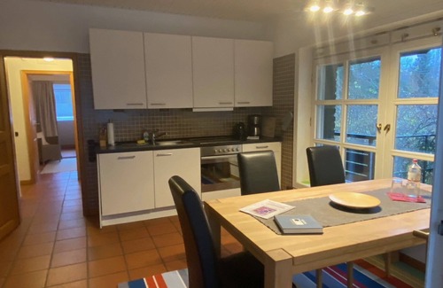 Schmilau Apartamento | Encantador, espacioso **** Apartamento de 4 estrellas en el medio del bosque