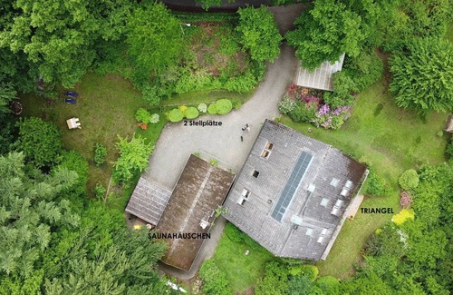 Schmilau Apartamento | Encantador, espacioso **** Apartamento de 4 estrellas en el medio del bosque