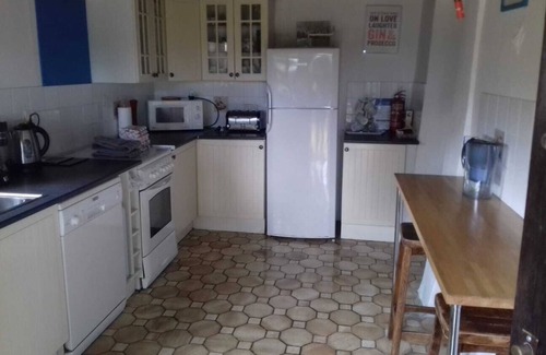 Brux Otro | Charming, Spacious Dog-Friendly Holiday Rental with 2 Houses & Large Heated Pool