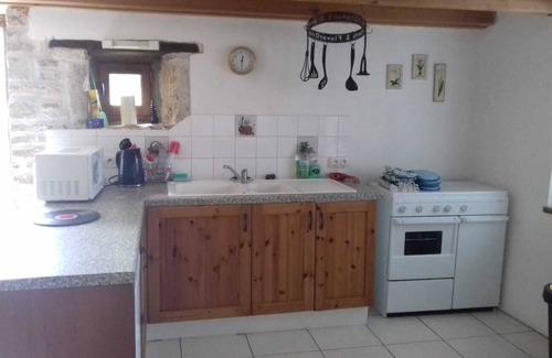 Brux Otro | Charming, Spacious Dog-Friendly Holiday Rental with 2 Houses & Large Heated Pool