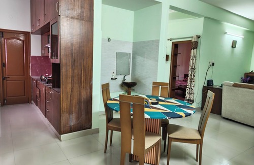 Kalyan Nagar Apartamento | Charming & Spacious 2-bedroom apartment in amazing Bengaluru with WiFi, fitness.