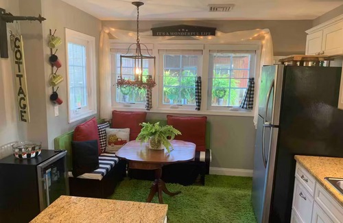 West Cape May Casa | Charming spacious 4+bdrm Cape May Beach House WOW
