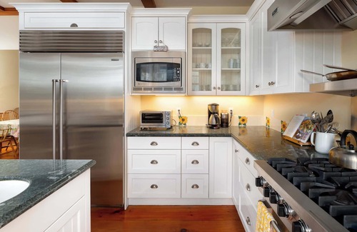 Ladera Casa | Charming, Spacious, Furnished Rental With Large & Verdant Grounds