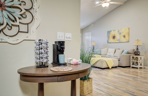 Charlestown Condominio | Charming & Spacious Patio Home close to Charlestown State Park & River Ridge