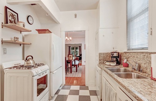 Larchmont Apartamento | Hancock Park / West Hollywood: espaciosa suite amueblada de 1 habitación