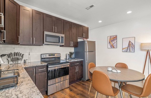 Fairmount Apartamento | Charming & Spacious 3B/1B in Fairmount. Sleeps 8!
