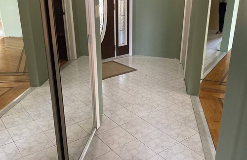 Old Town Apartamento | Charming Spacious 2 bedrooms apt.Furnished.Near train/bus to Manhattan
