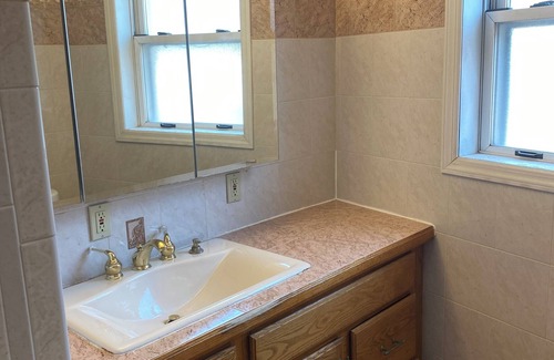 Old Town Apartamento | Charming Spacious 2 bedrooms apt.Furnished.Near train/bus to Manhattan