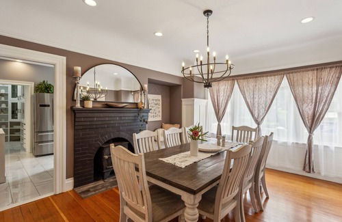 San Rafael Casa | Charming Spacious Victorian Garden Oasis in the heart of Marin, Gate, Deck, BBQ