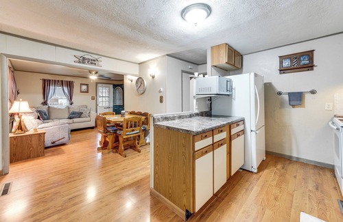 Spirit Lake Casa | Charming Spirit Lake Home - 6 Mi to Arnolds Park!