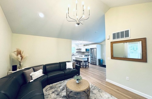 Jerome Casa | Charming Springfield Stunner: a relaxing escape in peaceful Jerome Village