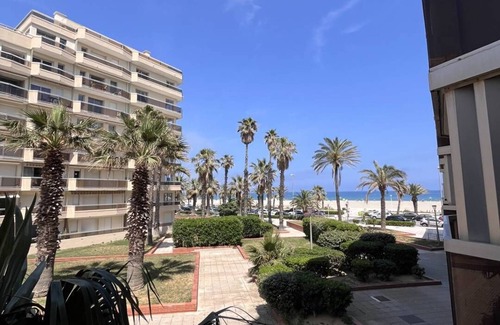 Le Grand Large Apartamento | Charming studio 20 m from the beach, terrace and lift- 2BEAZUR99