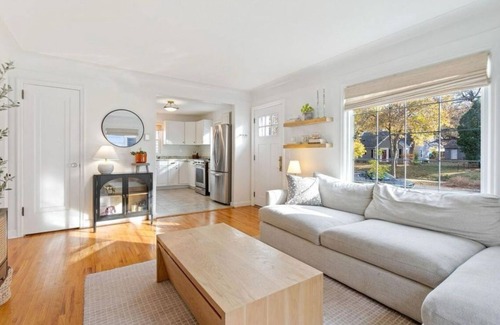 St. Louis Park Casa | Charming St. Louis Park Home