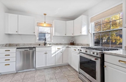 St. Louis Park Casa | Charming St. Louis Park Home