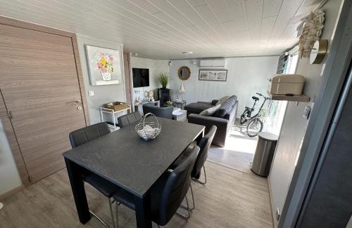 Koksijde Chalet De Esquí | Charming Stay by the Dunes, cleaning included