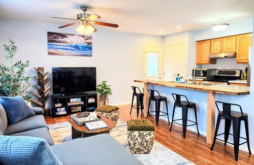 North Beach Casa | Charming Stay Near the Bay- w/Beach Passes!
