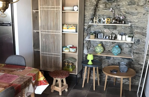 Santa-Maria-Poggio Casa | Alquilo casita encantadora en el corazón de un pueblo