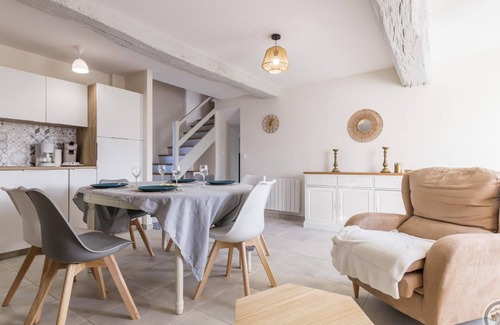 Le Val-Saint-Pere Cabaña | Casa rural reformada, 3 habitaciones, cerca de comercios, mascotas bienvenidas, con terraza y jardín