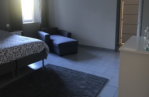 Vic-le-Comte Apartamento | Encantadora casa de piedra en el corazón de vic le comte