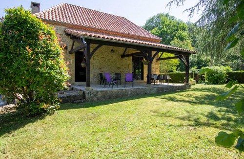 Monplaisant Cabaña | Acogedora casa rural con jardín, terraza y chimenea en el corazón del Périgord Noir