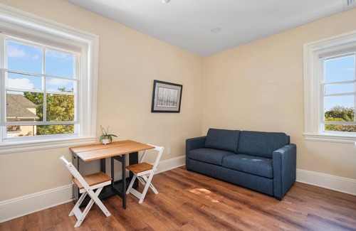 Wayland Apartamento | Charming Studio Apartment Near Brown and RISD