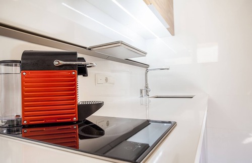 La Seu Condominio | CHARMING STUDIO AT THE CATHEDRAL. (STRICTLY TWO PEOPLE)