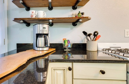 Murphy Apartamento | Charming Studio Cottage in Brasstown: Secluded Gem