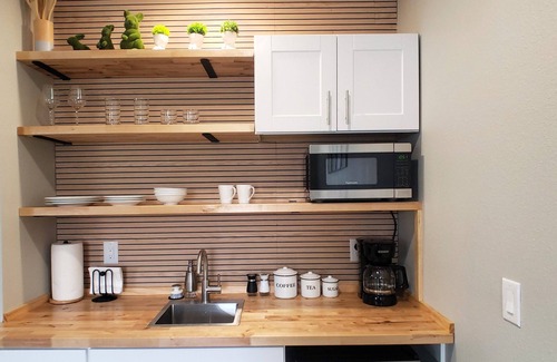 Sarasota Apartamento | Charming studio in fabulous University Pines-Sarasota
