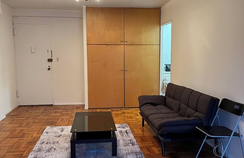 Queens Condominio | Charming studio in Forest hills Queens-near train, subway and shops