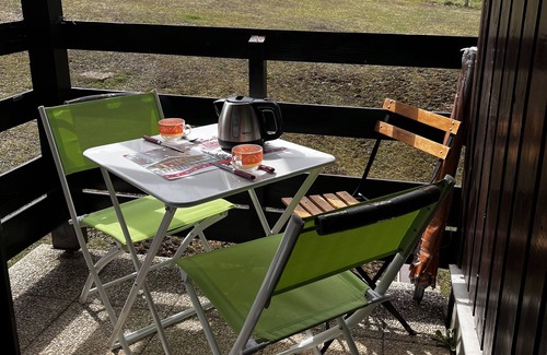 Les Rousses Apartamento | Charming studio in mid-mountain location, 1/2 ground floor, very quiet residence.