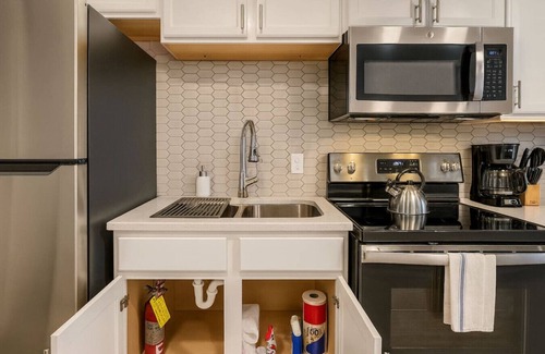 Five Points South Apartamento | Charming Studio in Historic Five Points South #12