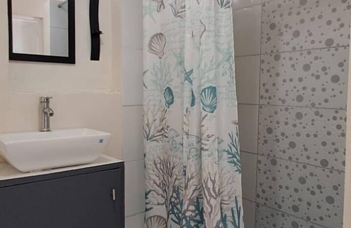Maxwell Apartamento | Charming studio in Maxwell. Walking distance to St. Lawrence Gap and Dover Beach