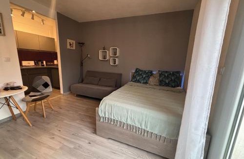 Les Baumettes Apartamento | Charming Studio in Nice 2-Min Walk to the Sea